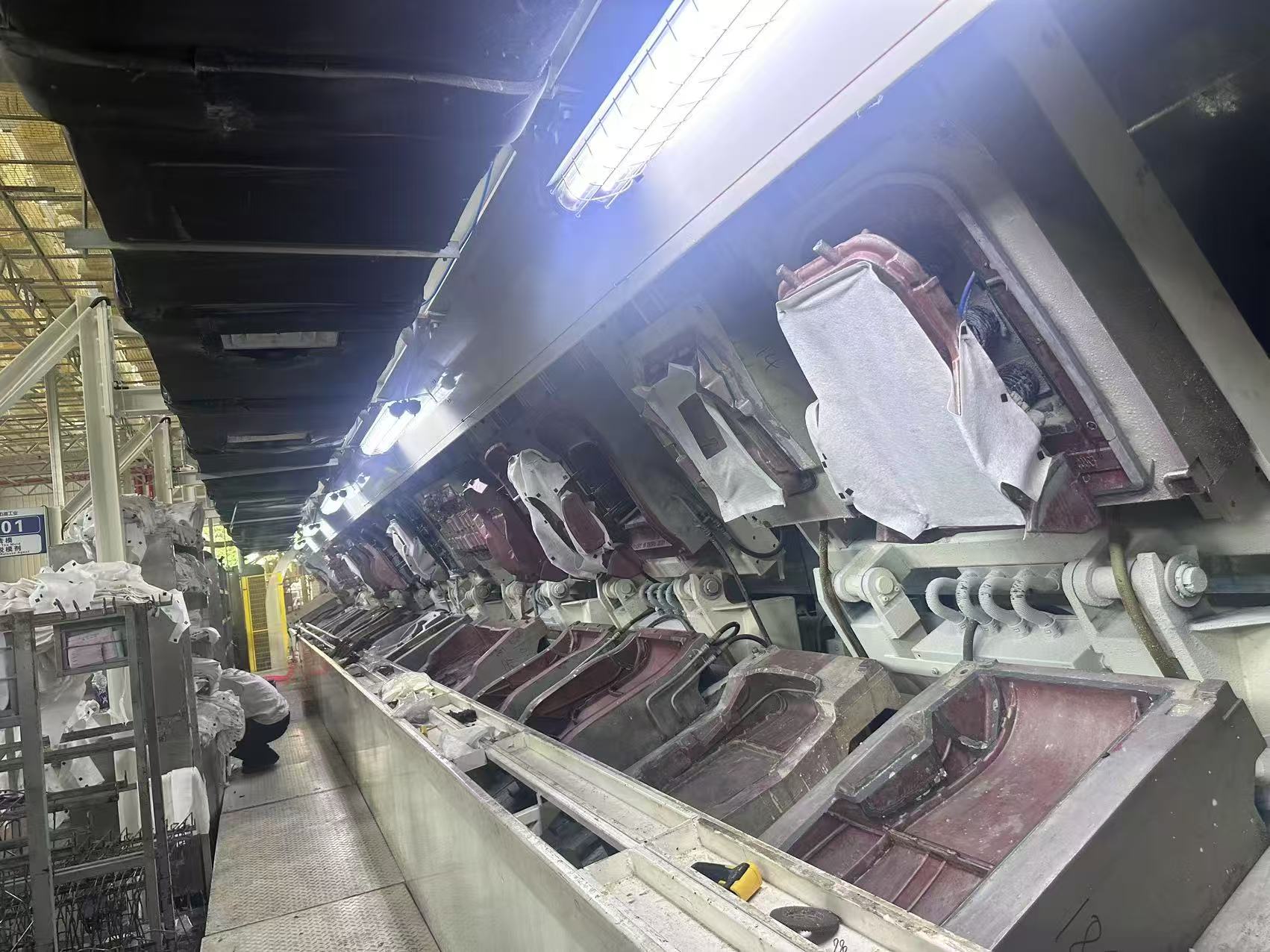 32工位環(huán)形座椅發(fā)泡生產(chǎn)線項(xiàng)目